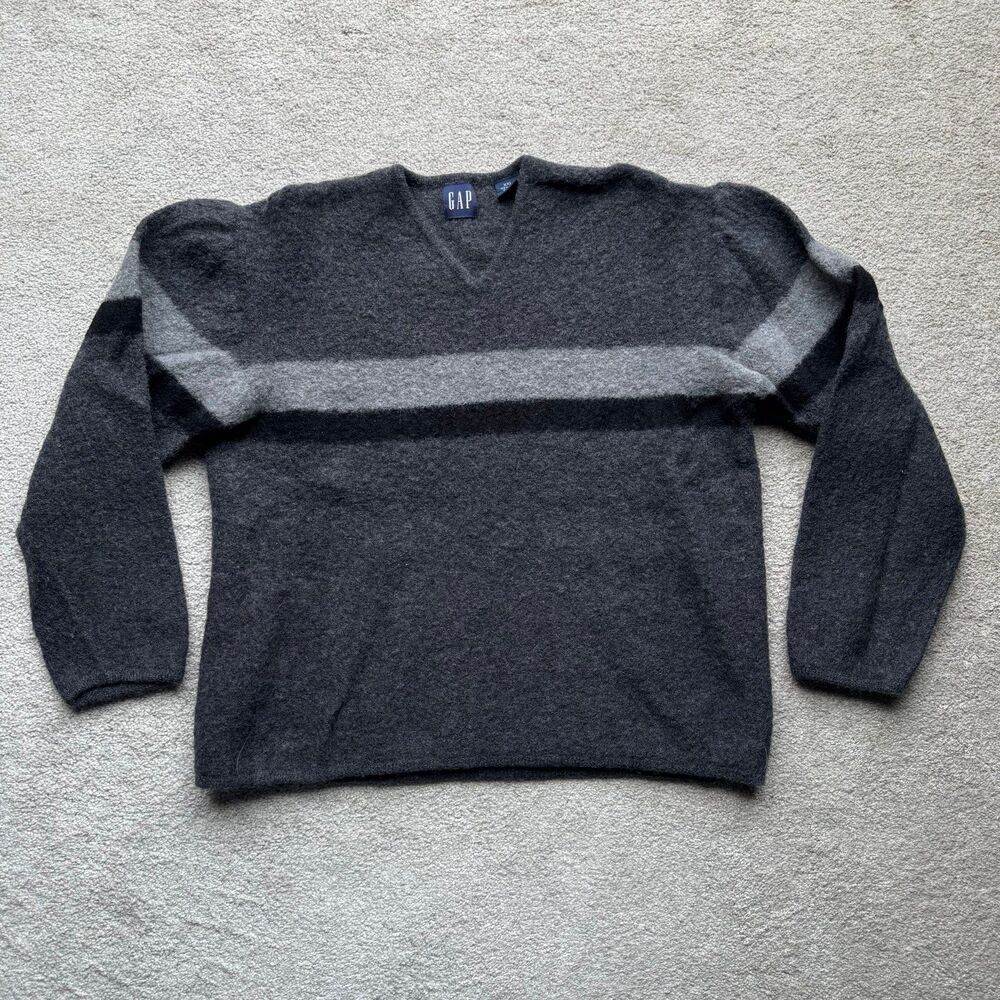 Vintage Gap 100% Wool V-Neck Chunky Sweater